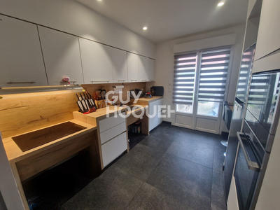 Maison - 93 m² - 5 pièces