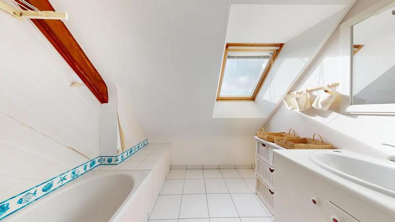 Maison - 182 m² - 7 pièces