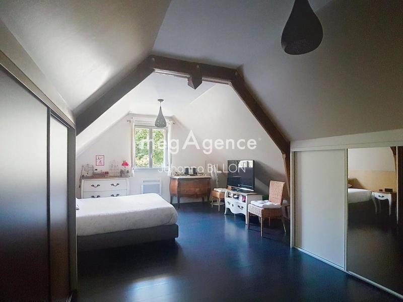 Maison traditionnelle - 158 m² - 6 pièces