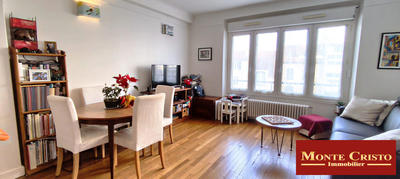Appartement - 94 m² - 4 pièces