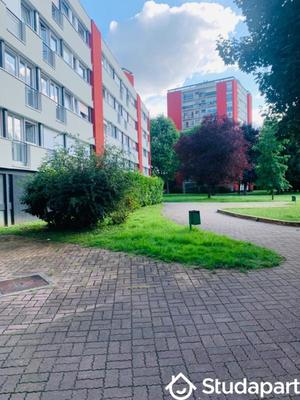 Chambre - 11 m² - 1 pièce