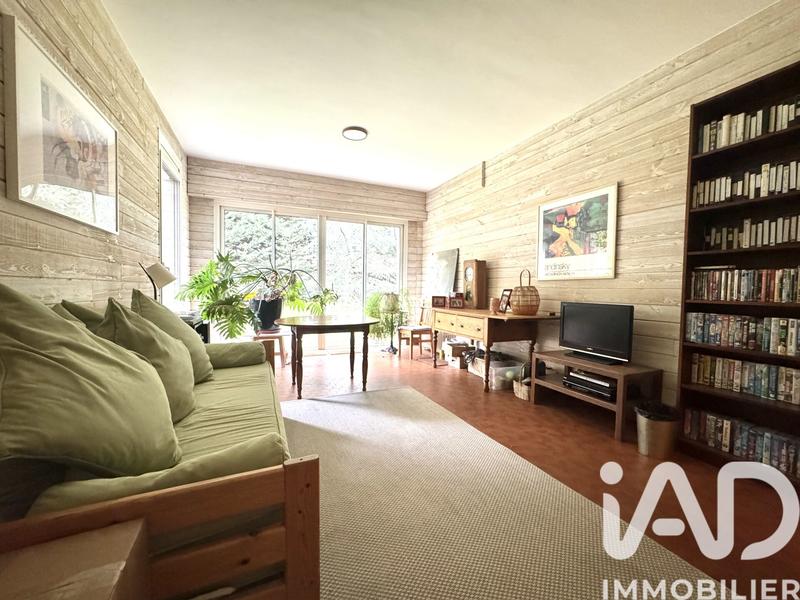 Maison - 262 m² - 9 pièces