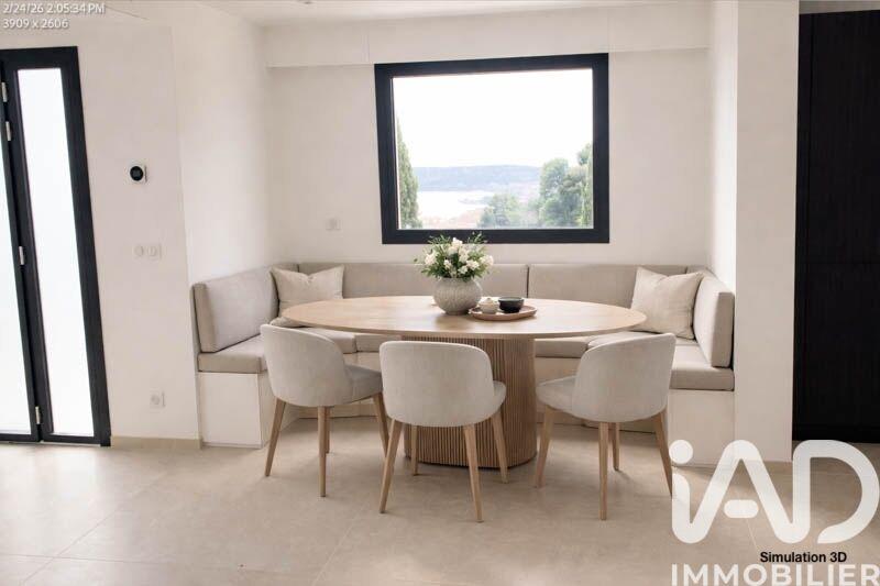 Maison - 259 m² - 5 pièces