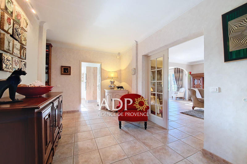 Maison - 163 m² - 9 pièces