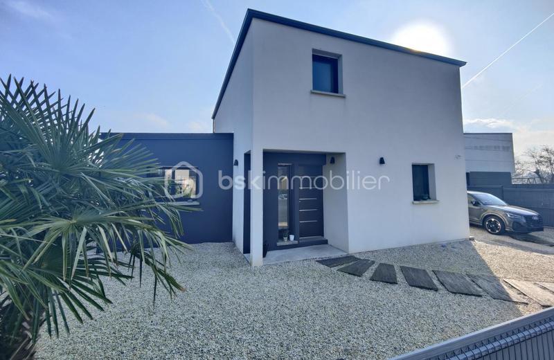 Maison - 152 m² - 6 pièces