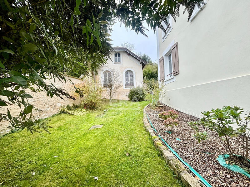 Maison - 186 m² - 6 pièces