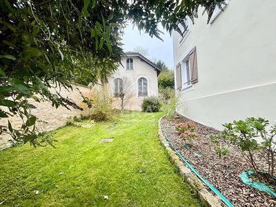 Maison - 186 m² - 6 pièces