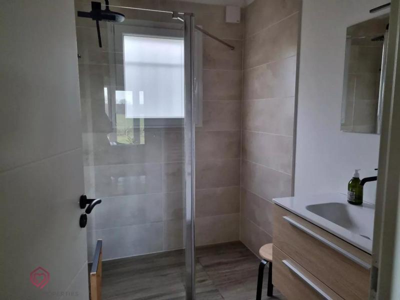 Bungalow - 67 m² - 3 pièces