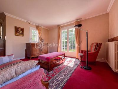 Maison - 166 m² - 7 pièces