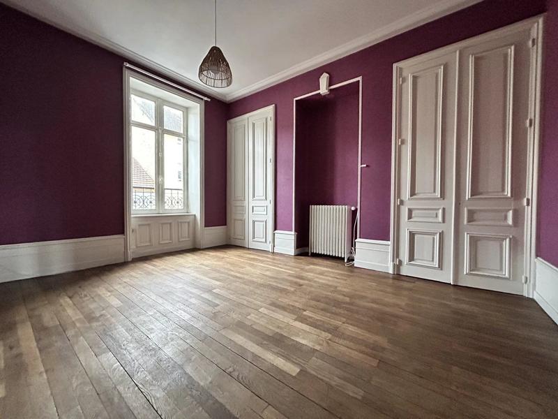 Maison - 252 m² - 8 pièces