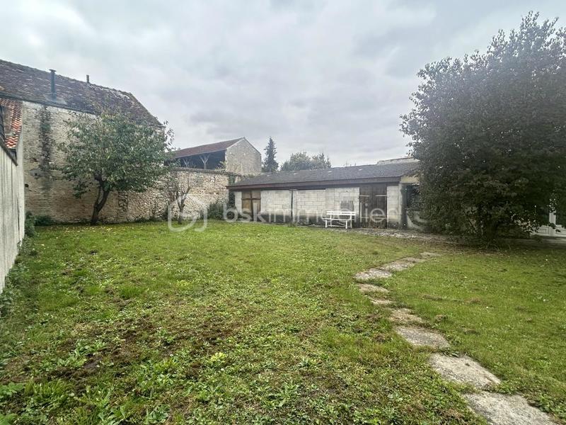 Maison - 157 m² - 8 pièces