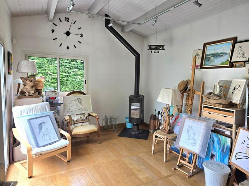 Maison - 220 m² - 8 pièces