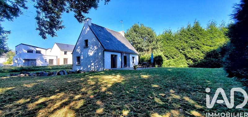 Maison - 137 m² - 9 pièces