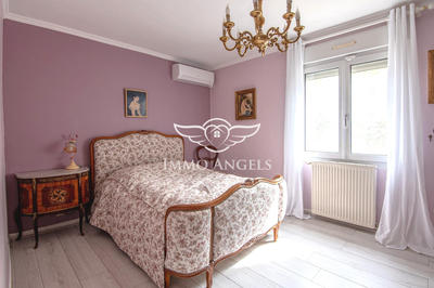 Maison traditionnelle - 135 m² - 7 pièces