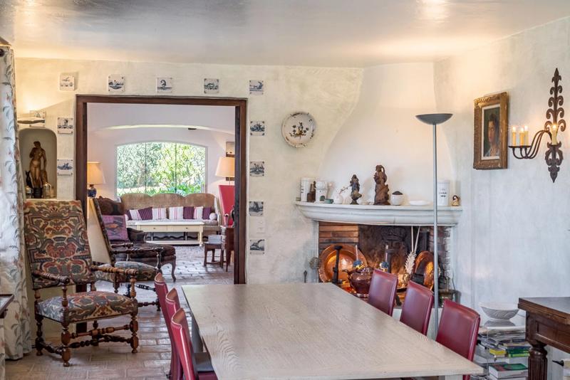 Maison - 260 m² - 6 pièces