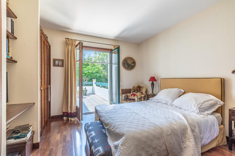 Maison - 209 m² - 6 pièces