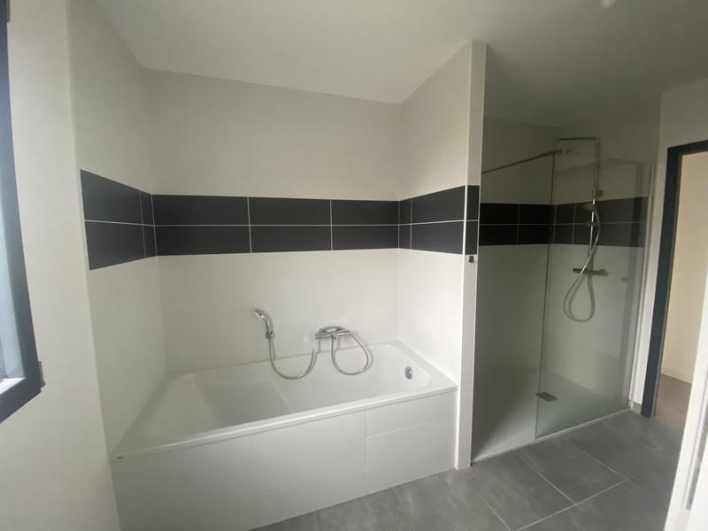 Maison contemporaine - 106 m² - 5 pièces