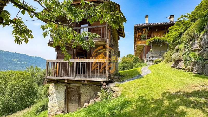 Maison - 400 m² - 10 pièces