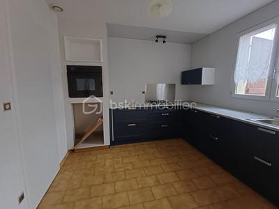 Maison - 92 m² - 4 pièces