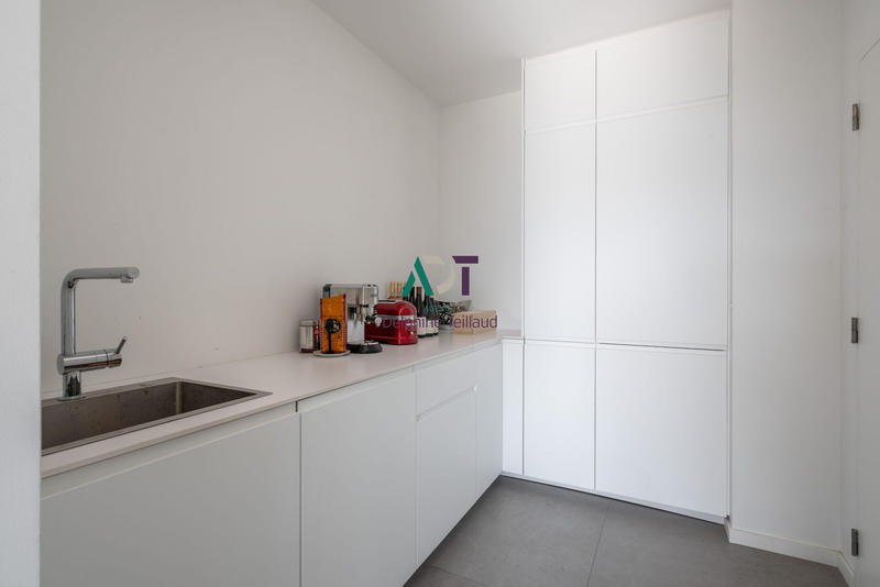 Appartement - 141 m² - 5 pièces