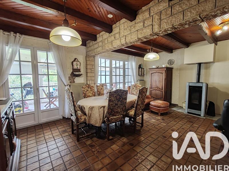 Maison - 203 m² - 7 pièces