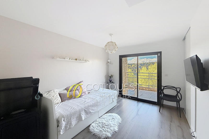 Appartement - 90 m² - 3 pièces