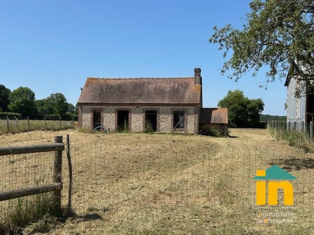 Maison de campagne - 1 900 m² - 3 pièces