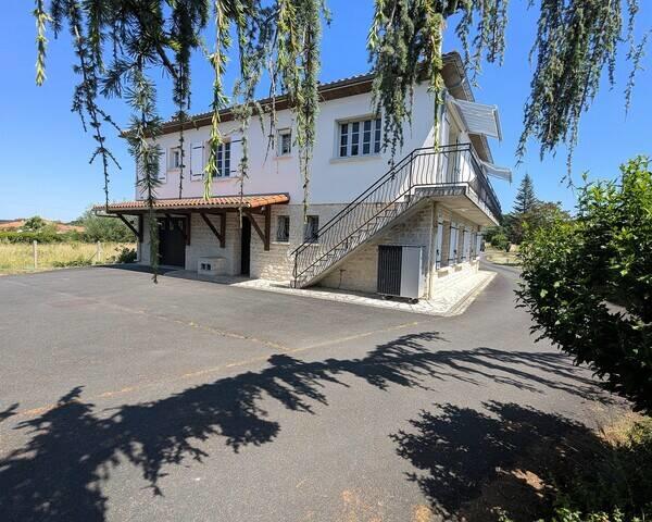 Maison - 185 m² - 7 pièces