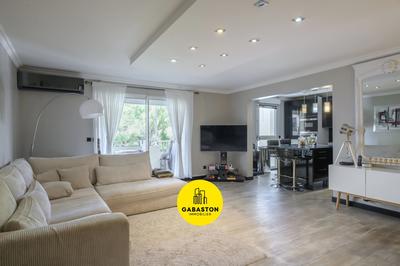 Appartement - 101 m² - 4 pièces