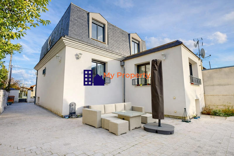 Maison - 137 m² - 7 pièces