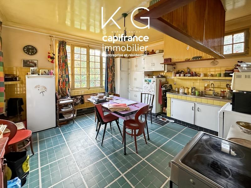 Propriété - 233 m² - 10 pièces