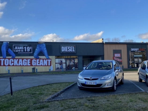 Local commercial - 970 m²