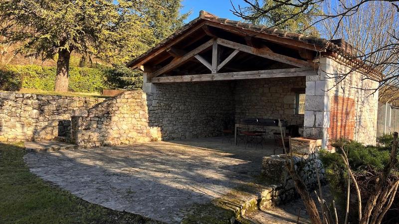 Demeure - 470 m² - 12 pièces