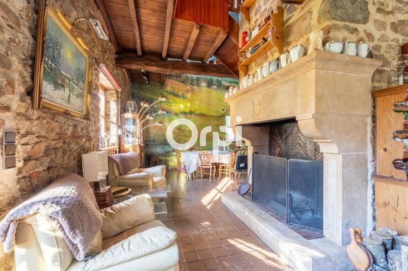 Propriété - 237 m² - 8 pièces