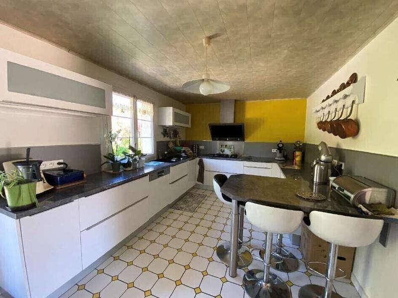 Maison - 303 m² - 10 pièces