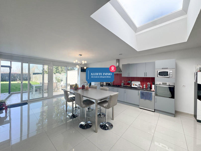 Maison - 141 m² - 5 pièces