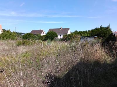 Terrain constructible - 824 m²