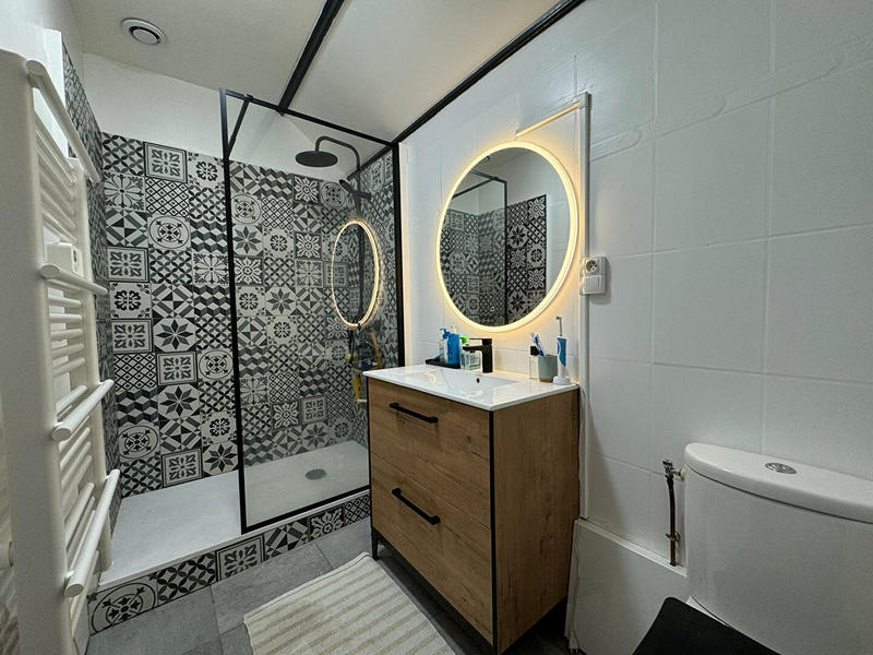 Maison - 280 m² - 9 pièces