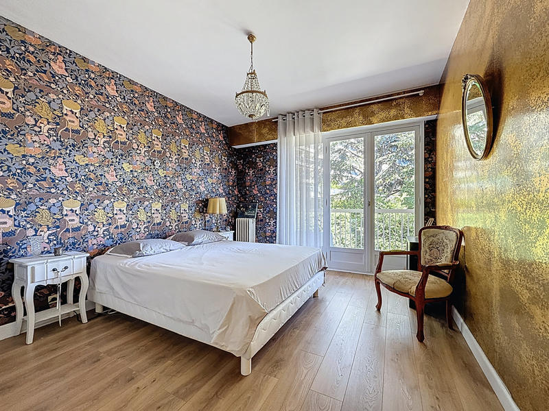 Appartement - 104 m² - 4 pièces