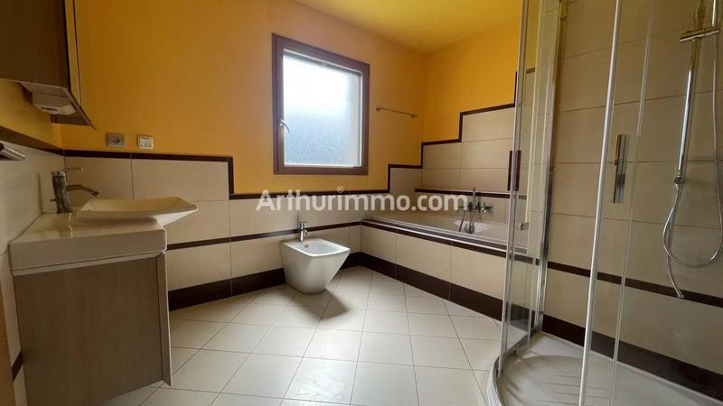 Maison - 190 m² - 8 pièces