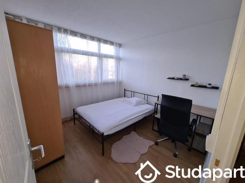 Chambre - 10 m² - 1 pièce