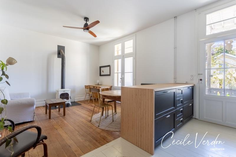 Maison en pierre - 200 m² - 8 pièces