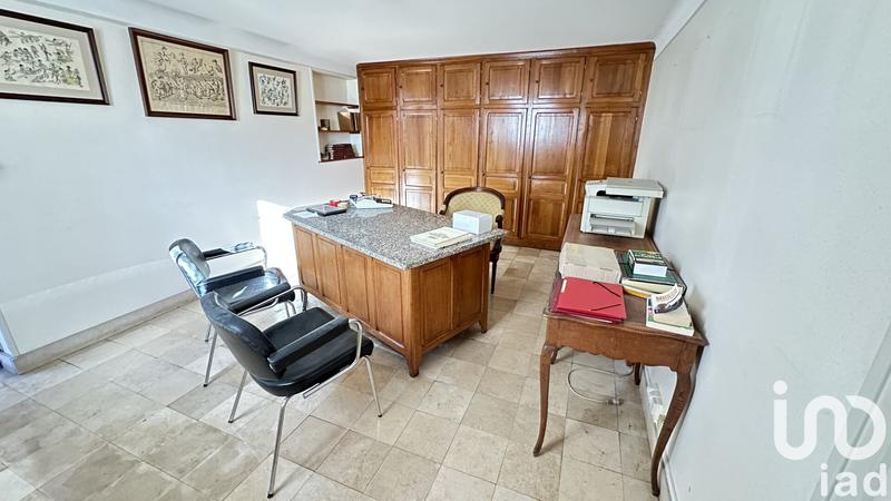 Maison - 228 m² - 9 pièces