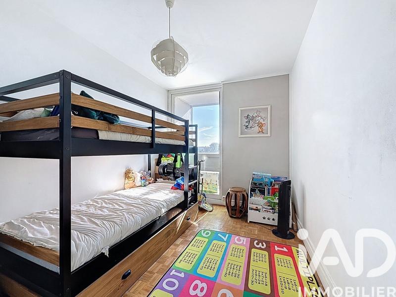 Appartement - 92 m² - 5 pièces