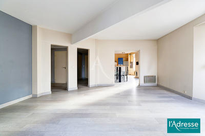 Appartement - 93 m² - 4 pièces