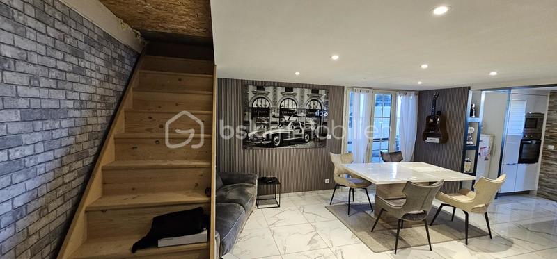 Maison - 90 m² - 3 pièces