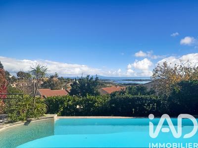 Maison - 225 m² - 7 pièces