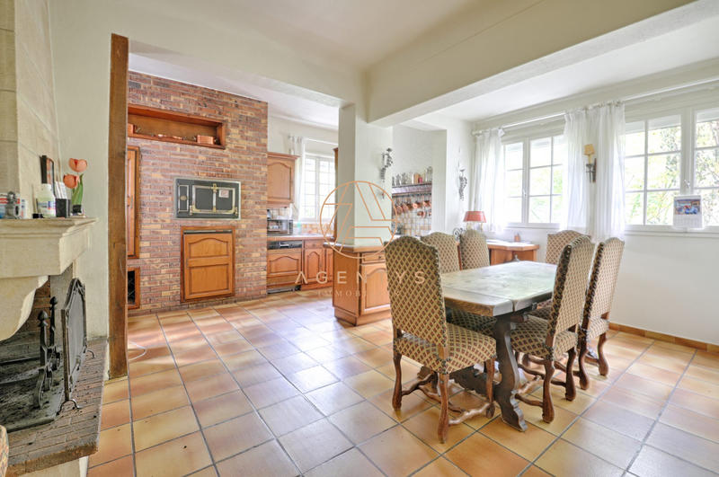 Maison ancienne - 195 m² - 6 pièces