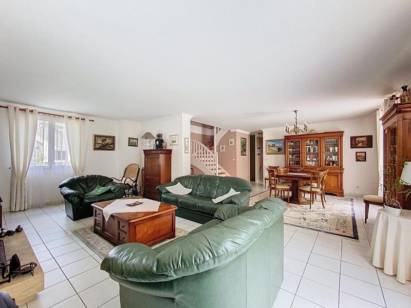 Maison - 164 m² - 5 pièces