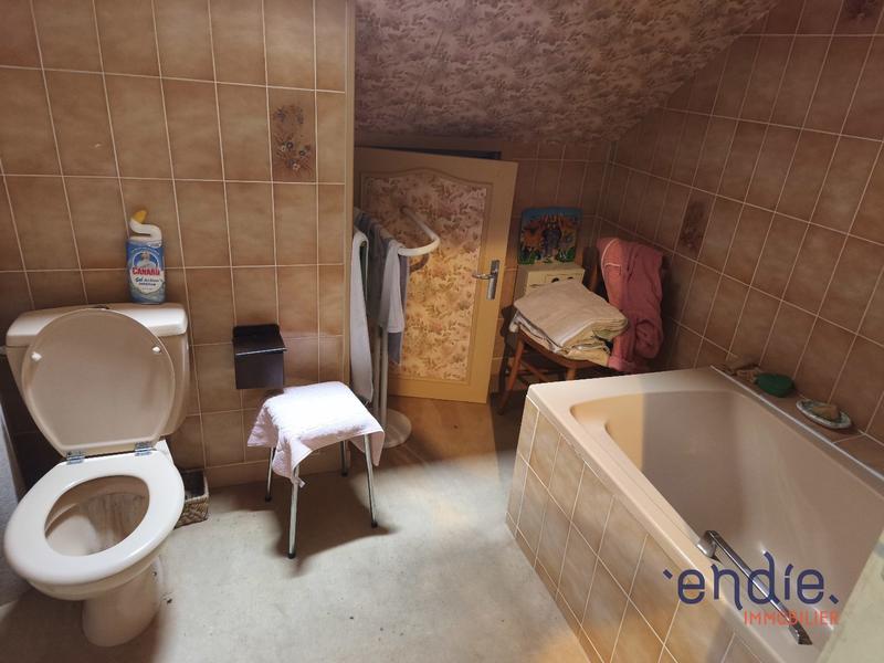 Maison - 176 m² - 9 pièces